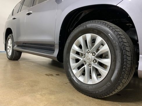 Used 2023 Lexus GX 460 Premium w/ Premium Package image 6