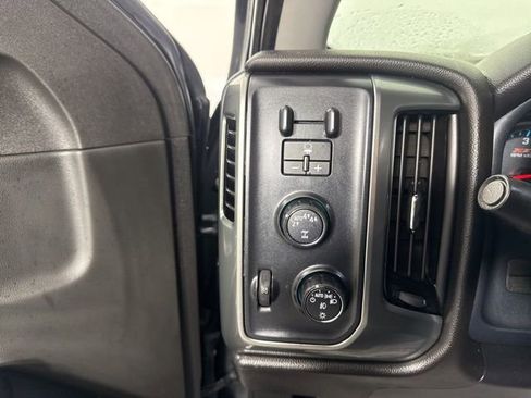 Used 2019 Chevrolet Silverado 1500 LT w/ All Star Edition image 27
