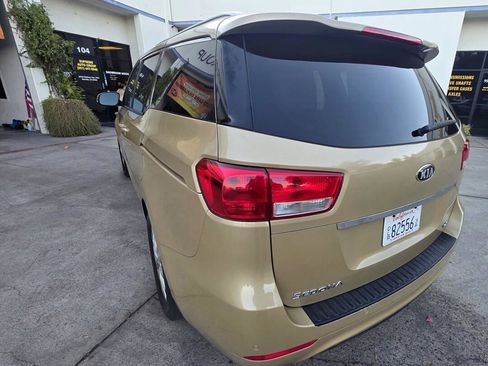 Used 2018 Kia Sedona EX FWD image 9