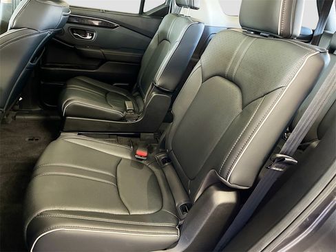 Used 2025 Honda Pilot Elite image 26