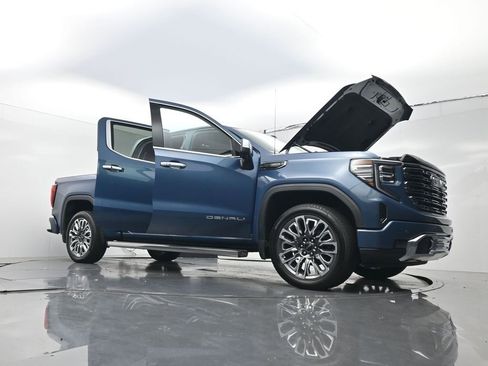 Used 2025 GMC Sierra 1500 Denali Ultimate AWD/4WD image 32