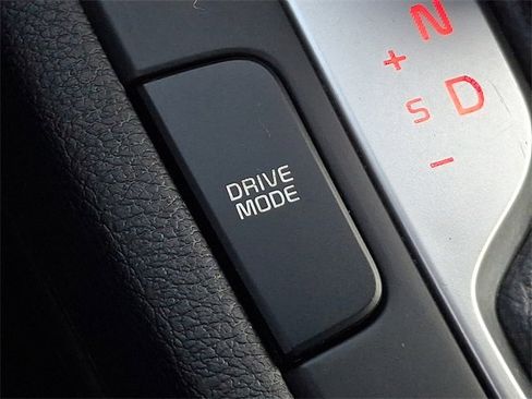 Used 2023 Kia Forte LXS w/ LXS Technology Package image 25