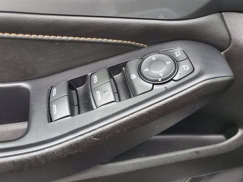 Used 2021 Chevrolet Traverse LT FWD image 20