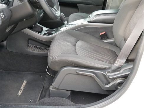 Used 2016 Dodge Journey SXT w/ Chrome Appearance Group image 14