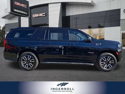 Used 2024 GMC Yukon XL AT4 image 10