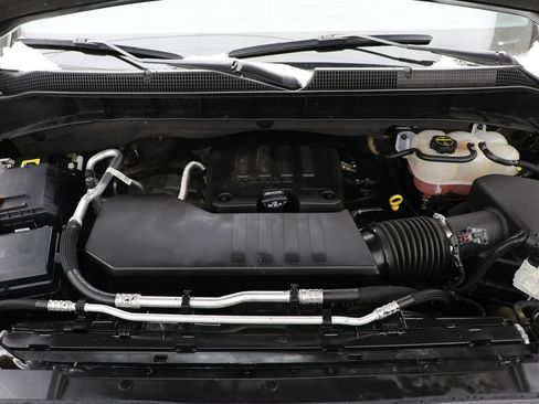 Used 2024 Chevrolet Silverado 1500 LT image 30