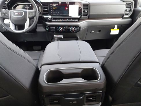 New 2026 GMC Sierra 1500 SLT w/ SLT Premium Package image 10