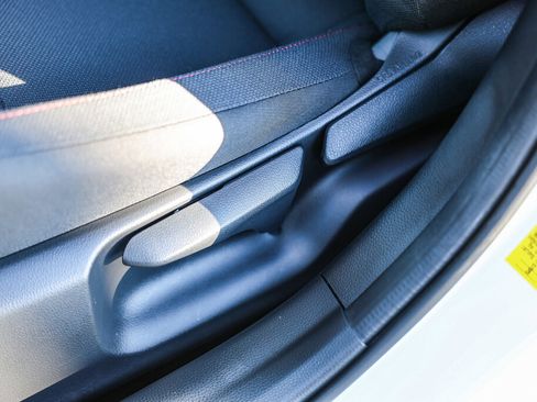 Certified 2026 Toyota Prius Plug-In Hybrid image 11