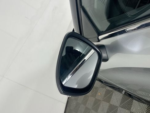 Used 2024 Mitsubishi Outlander SE image 16