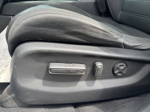 Used 2017 Honda CR-V EX image 17