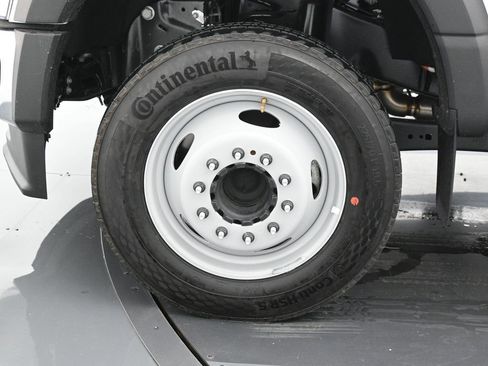 New 2025 Ford F450 XL w/ XL Chrome Package image 17