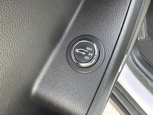 Used 2021 Chevrolet Traverse RS AWD/4WD image 33