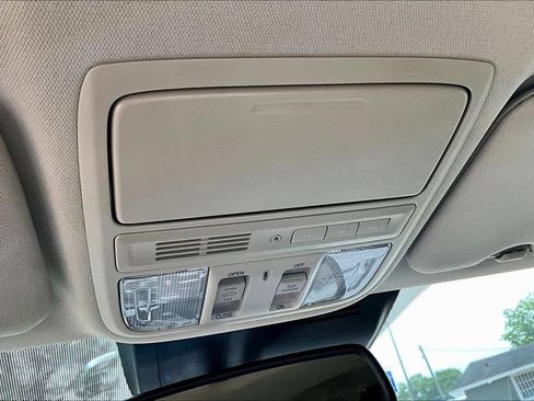Used 2019 Honda CR-V Touring image 17