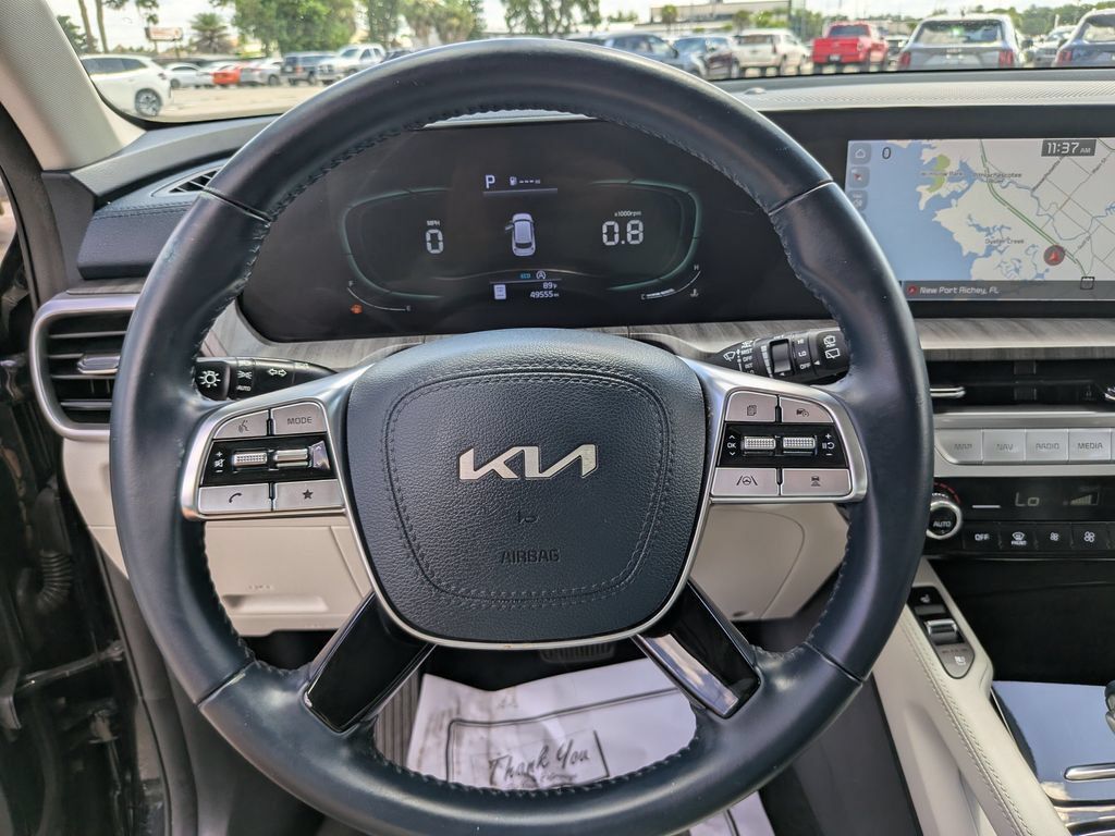 Certified 2023 Kia Telluride EX w/ EX Captain's Chair Package FWD image 32