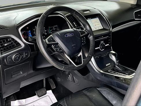 Used 2016 Ford Edge Titanium w/ Technology Package FWD image 14