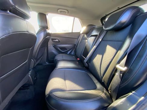 Used 2021 Chevrolet Trax LT w/ Driver Confidence Package image 13