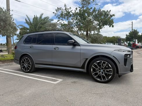 Used 2026 BMW X7 M60i image 7