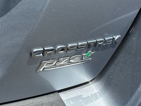 Used 2017 Subaru Crosstrek 2.0i Premium w/ Popular Package #2 AWD/4WD image 2