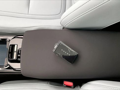 New 2025 Volvo EX30 Ultra w/ Protection Package Premier image 35