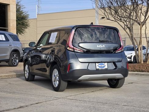 Certified 2025 Kia Soul S image 6