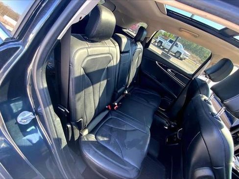 Used 2022 Lincoln Nautilus Reserve image 27