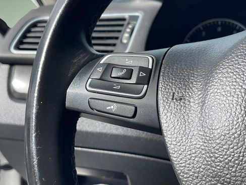 Used 2015 Volkswagen Passat 1.8T Sport image 21