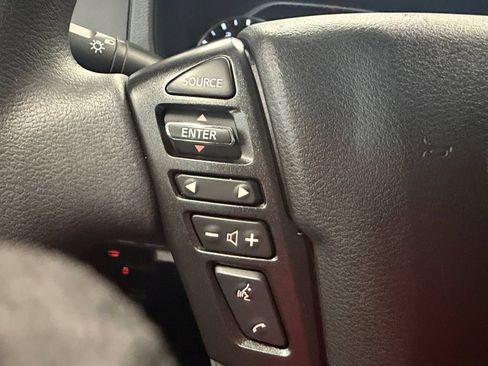 Used 2024 Nissan Frontier SV w/ Technology Package RWD image 17