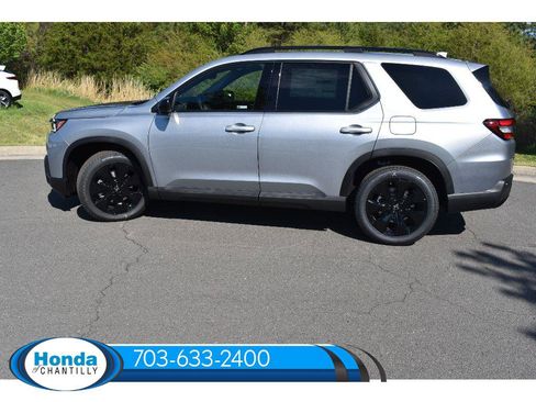 New 2026 Honda Pilot Black Edition image 4