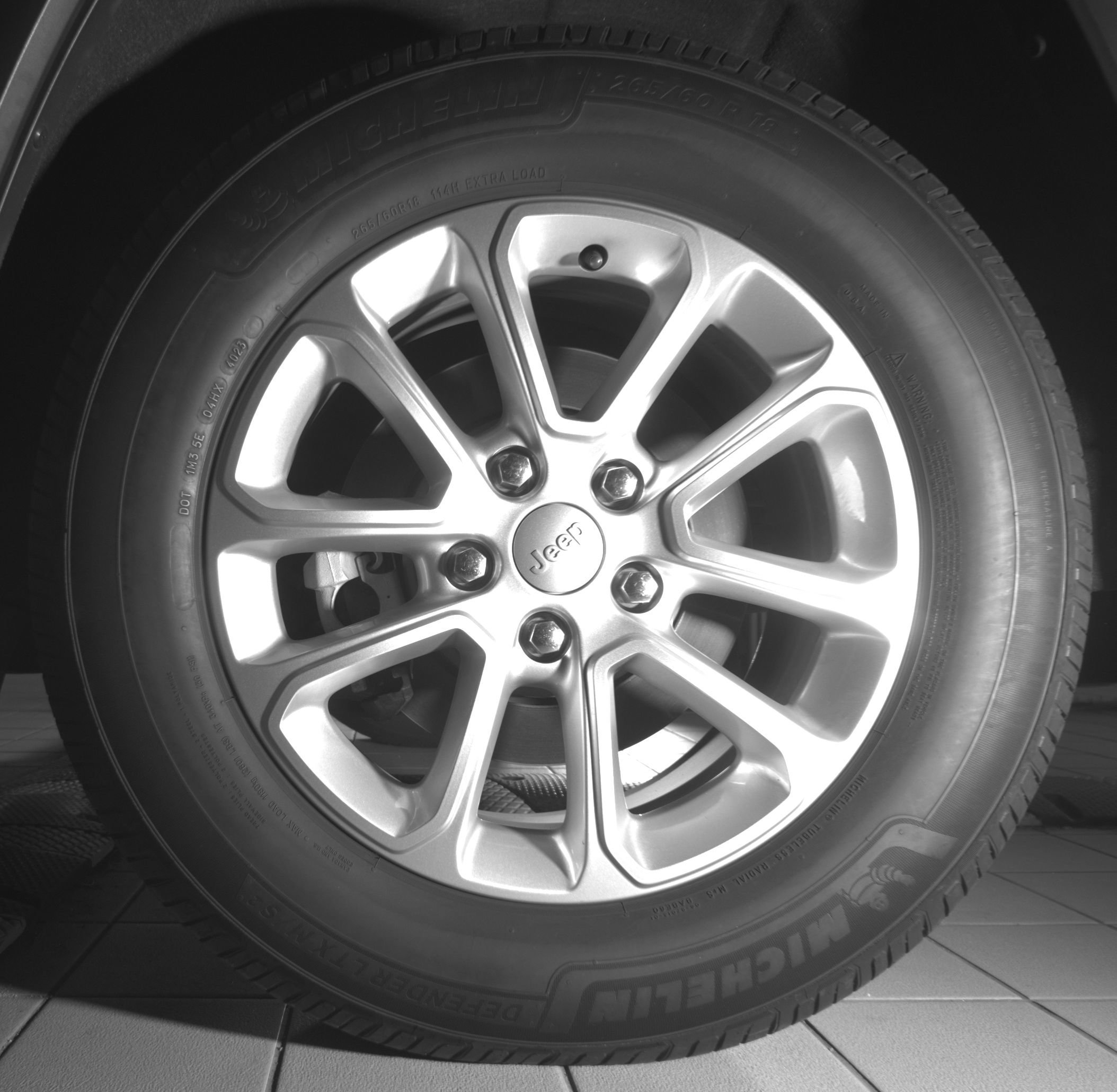Used 2022 Jeep Grand Cherokee Laredo E RWD image 28