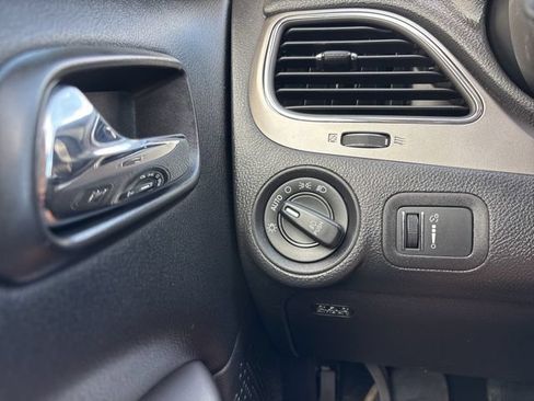 Used 2019 Dodge Journey Crossroad FWD image 22