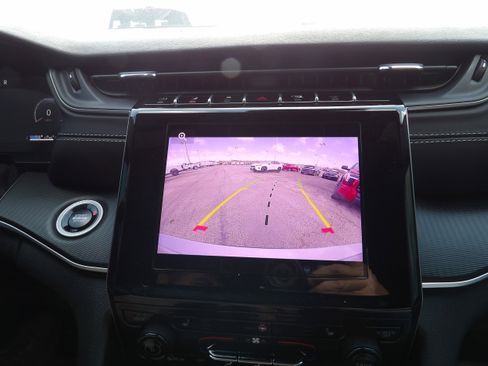 Used 2025 Jeep Grand Cherokee L Laredo image 25