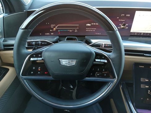 Used 2025 Cadillac Escalade IQ Sport 2 w/ LPO, ONYX Package image 14