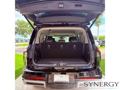 Certified 2026 INFINITI QX80 Luxe AWD/4WD image 32