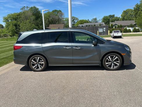 Used 2018 Honda Odyssey Elite image 2