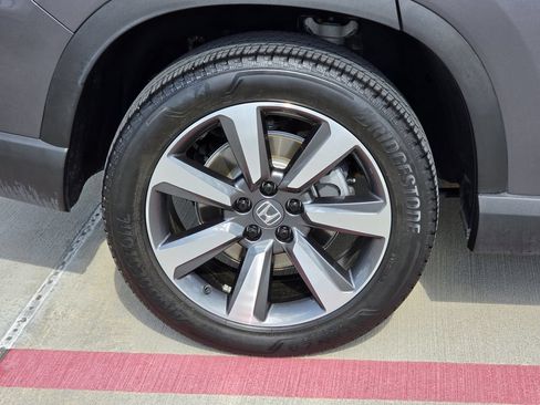Certified 2024 Honda Pilot Elite image 10