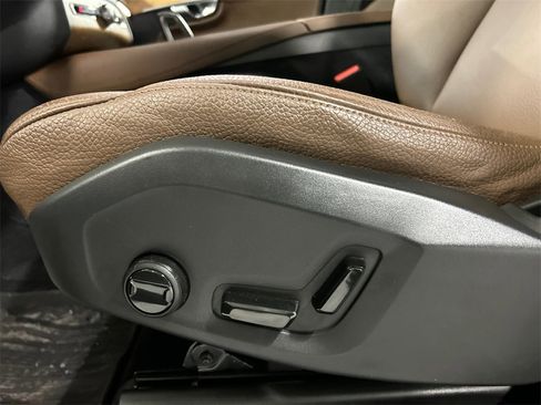 Certified 2023 Volvo XC90 B6 Plus w/ Protection Package Premier image 11