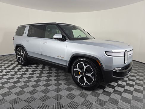 Used 2024 Rivian R1S Adventure AWD/4WD image 7