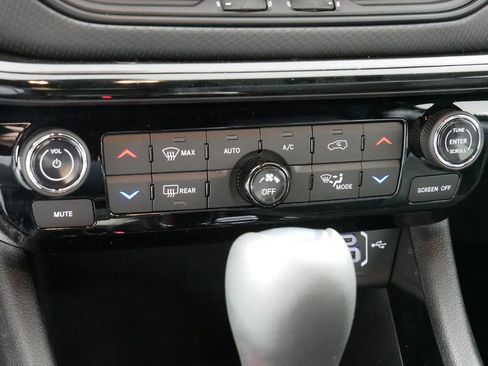 Used 2024 Jeep Compass Latitude w/ Convenience Group image 9