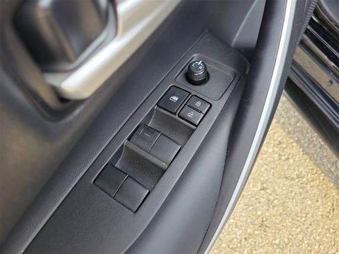 Used 2023 Toyota Corolla SE image 14