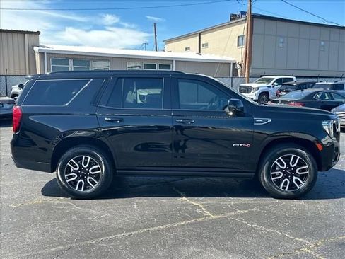 Certified 2023 GMC Yukon AT4 w/ AT4 Premium Package AWD/4WD image 12