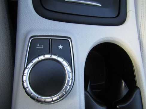 Used 2015 Mercedes-Benz CLA 250 image 23