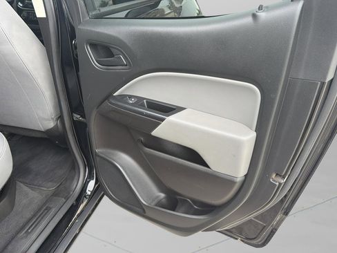 Used 2022 Chevrolet Colorado W/T AWD/4WD image 11