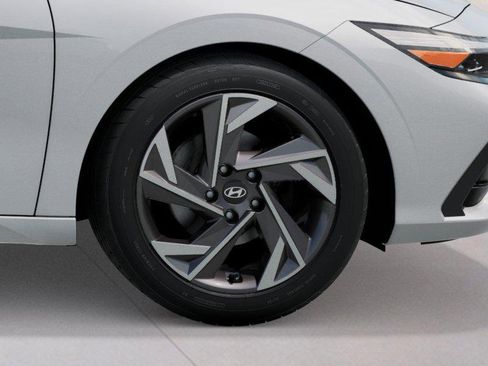New 2026 Hyundai Elantra Limited FWD image 8