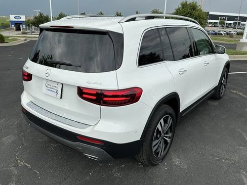 Used 2026 Mercedes-Benz GLB 250 4MATIC image 4