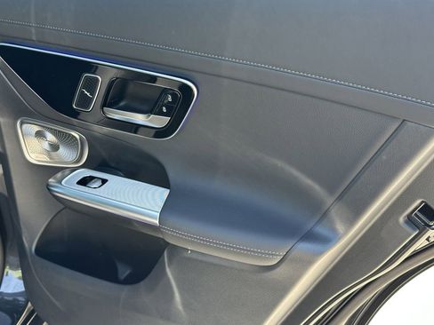 Certified 2025 Mercedes-Benz GLC 300 4MATIC image 17