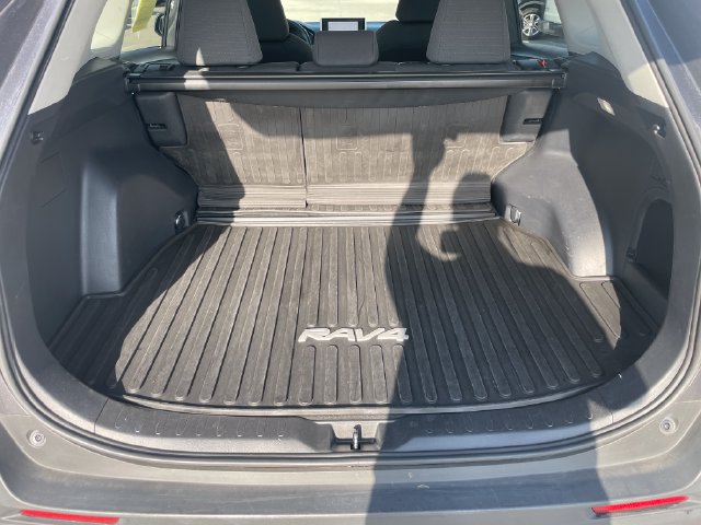 Certified 2025 Toyota RAV4 XLE AWD/4WD image 33