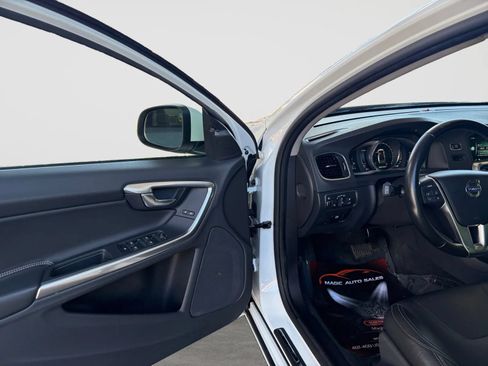 Used 2017 Volvo S60 T5 Dynamic w/ Vision Package AWD/4WD image 11