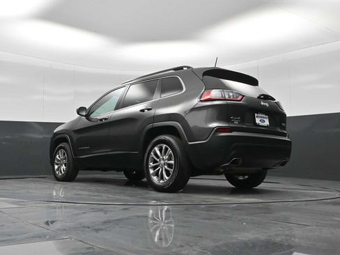 Used 2022 Jeep Cherokee Latitude Lux w/ Sun & Sound Group AWD/4WD image 22