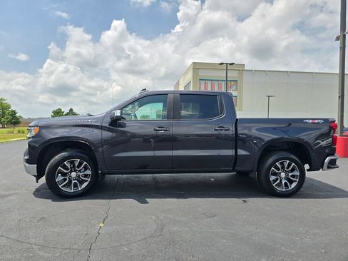 Used 2024 Chevrolet Silverado 1500 LT AWD/4WD image 5