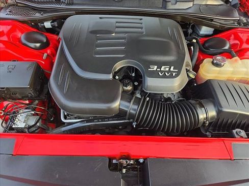 Used 2023 Dodge Challenger SXT RWD image 21